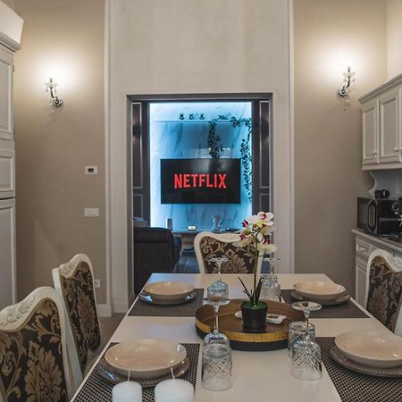 Belvedere Luxury Apartment, View On The Lucca Walls Екстер'єр фото