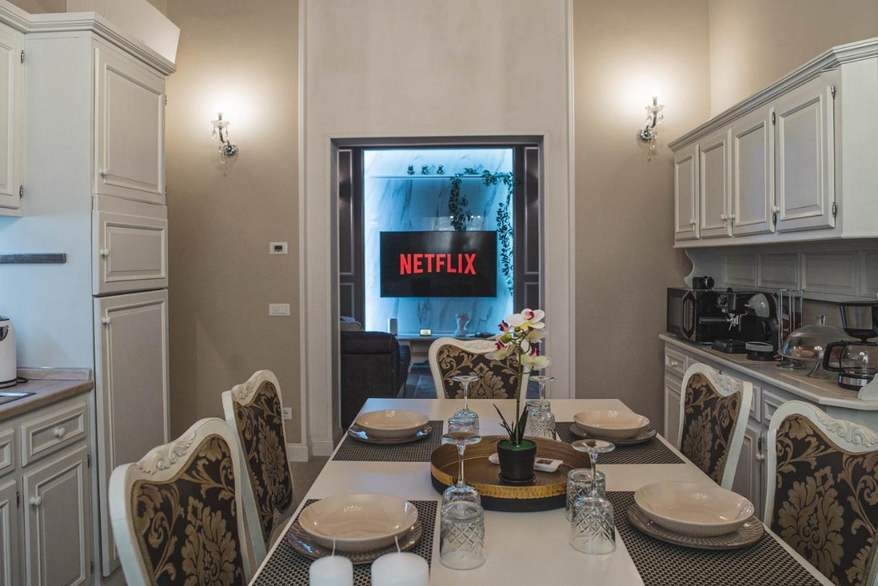 Belvedere Luxury Apartment, View On The Lucca Walls Екстер'єр фото