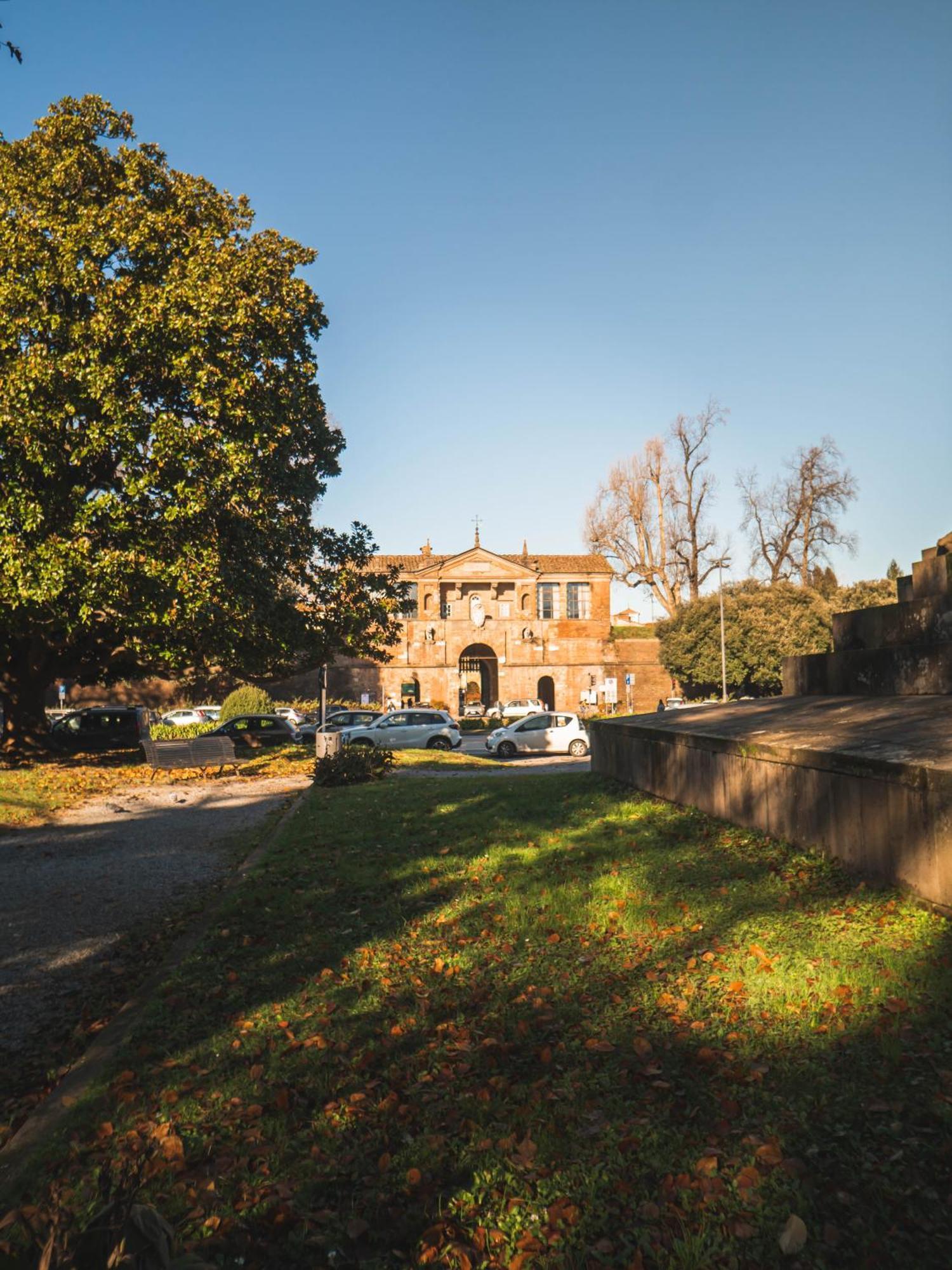 Belvedere Luxury Apartment, View On The Lucca Walls Екстер'єр фото